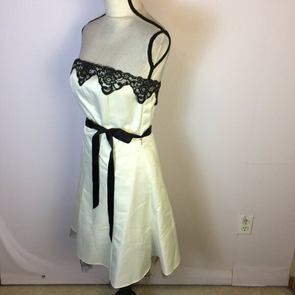 Vintage Jessica McClintock Gunne Sax Strapless Dress Size 7/8 Womans Ivory Satin - Picture 3 of 16